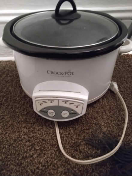 Photo of free Crockpot (19143) #1