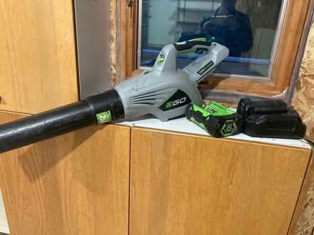 Photo of free Electric leaf blower (Near Weston town center) #1