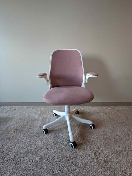 Photo of free Pink Office chair (Highpoint on Columbus Commons) #1