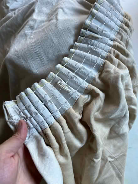 Photo of free 2 piece curtain (RG4) #2