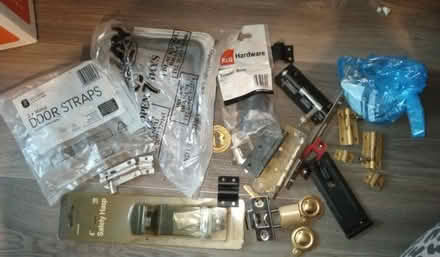 Photo of free Hardware bits and pieces (Longridge PR3) #1