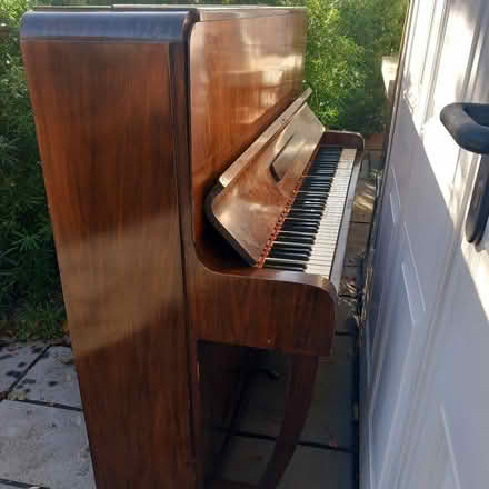 Photo of free Mahogany piano - untuned (Woodford E18) #2