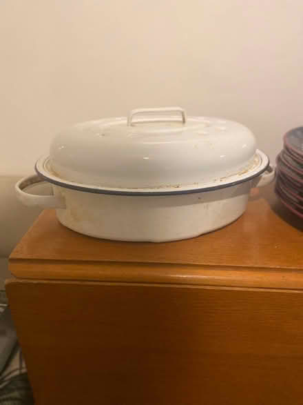 Photo of free Enamel Roasting Tin - Xmas Turkey (Clifton BS8) #1