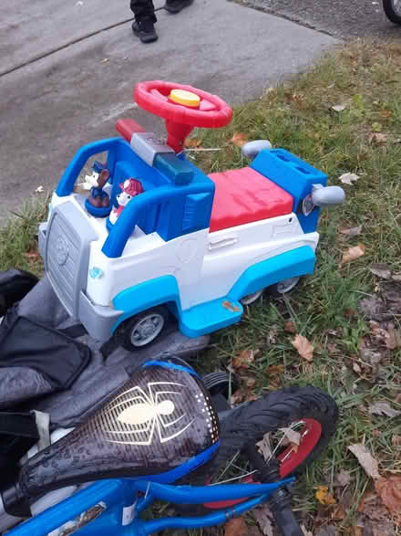 Photo of free Curb alert..more to come (Dearborn Heights(Beech daily)) #3