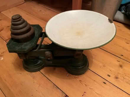 Photo of free Old fashioned kitchen scales (Tunbridge Wells N. TN4) #2