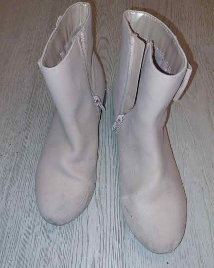 Photo of free Girl's pink boots size 2 (Beckenham near Clock House) #1