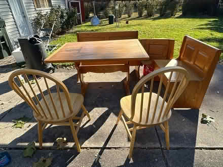 Photo of free Table with bench seating (Arlington Hts / St Viator area) #4