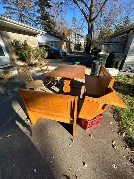 Photo of free Table with bench seating (Arlington Hts / St Viator area) #3