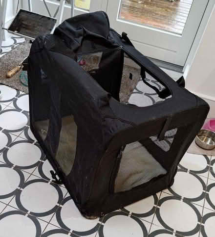 Photo of free Pet crate (SE24) #1