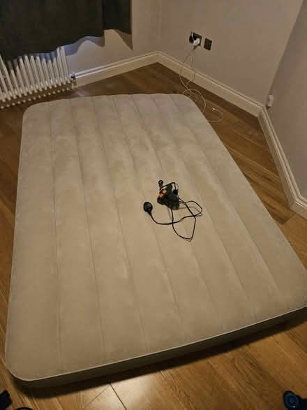 Photo of free Double blow up bed w/ pump (Stepney Green/Limehouse E1) #1