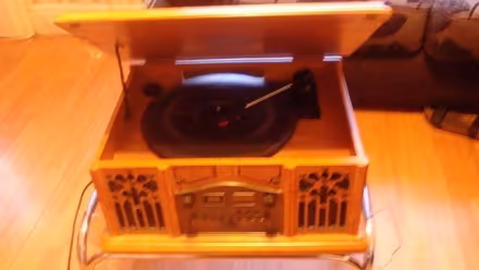 Photo of free Record Player/Radio L35 (Whiston L35) #3