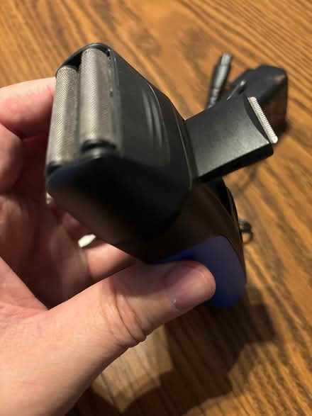 Photo of free Remington electric shaver (412 Ingleside Ave. Tallahasse.) #3