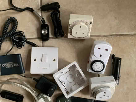 Photo of free Electrical Bits & Bobs/Bluetooth (Hampstead Garden Suburb NW11) #4