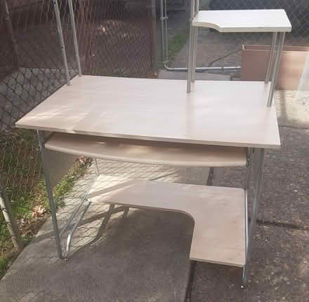 Photo of free Computer desk (Philadelphia) #1