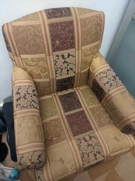 Photo of free Vintage Armchair (Sun In The Sands Roundabout SE3) #3