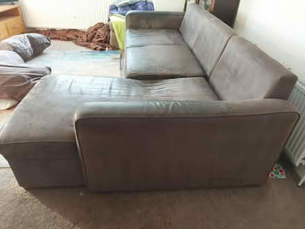 Photo of free Brown chaise sofa bed, bad cond (Mitcham CR4) #3