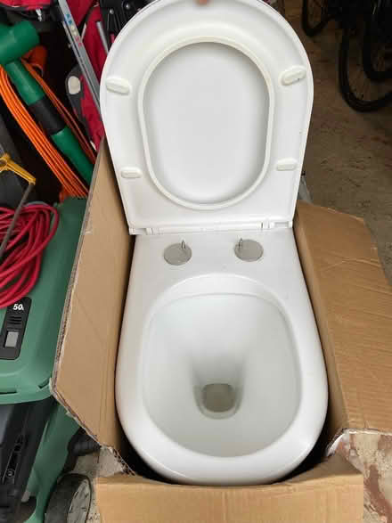 Photo of free Armera toilet - pan and lid only (HP10 flackwell heath) #3
