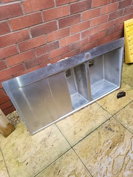 Photo of free kitchen sink (shackleton village CV37) #1