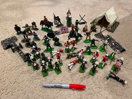 Photo of free Figurines, Canon, Stuffed Animals (Columbia) #2