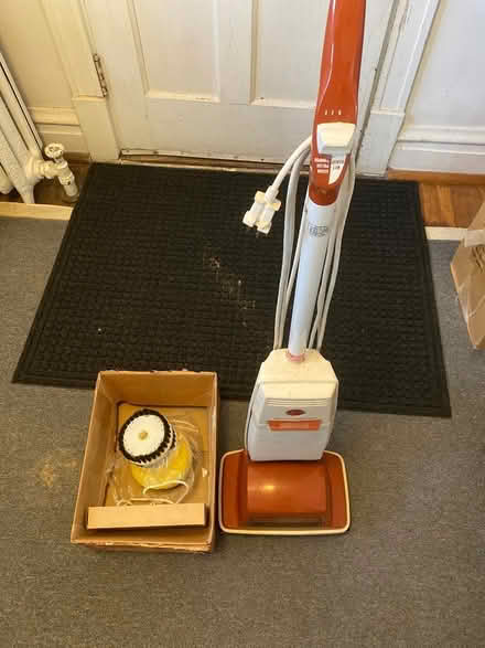 Photo of free floor scrubber (63130) #1