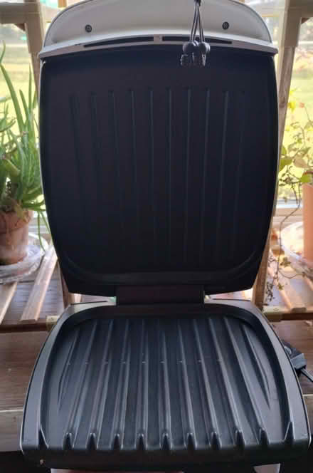Photo of free George Foreman GR20WHT XL Grill (Montgomery/Bucks/DE county) #1