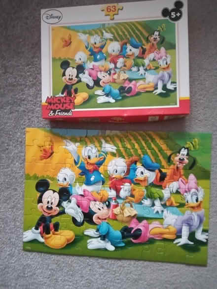 Photo of free Disney Mickey Mouse and Friends puzzle (Southport PR9) #1