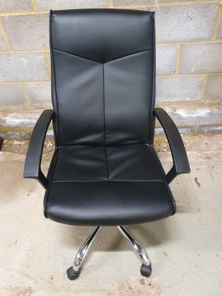 Photo of free Broken Office desk chair (NN3) #1