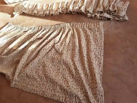 Photo of free Curtains with valance (Aylesbury Vale HP17) #1