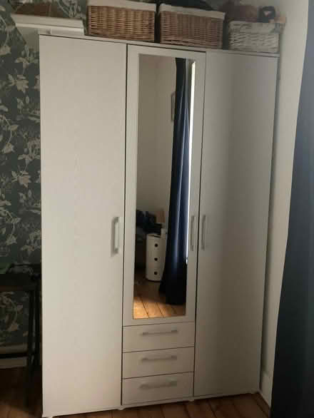 Photo of free white wood effect triple wardrobe (Sciennes EH9) #3