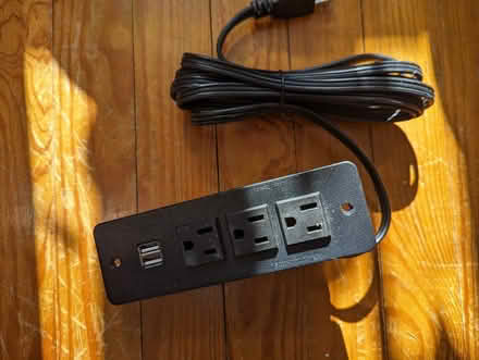 Photo of free inset power strip (Elkton Heights neighborhood) #1