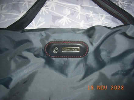 Photo of free Garment Bag Samsonite (GL53 Leckhampton) #2