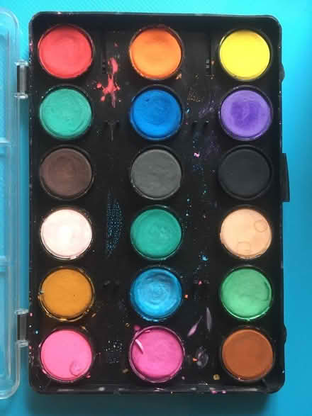 Photo of free Used watercolour paints (DE56) #2