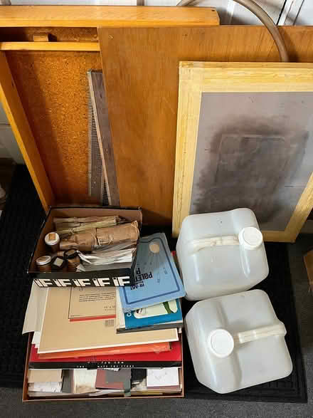 Photo of free paper marbling kit plus silkscreen (63130) #1