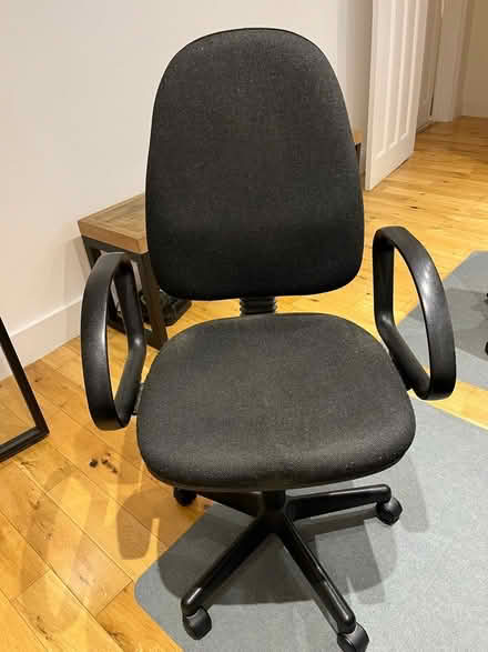 Photo of free Office desk chair (adjustable) (TW9) #2