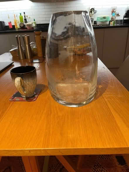Photo of free Glass vase (Wheathampstead AL4) #1
