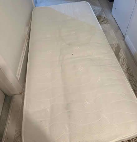 Photo of free Single matress (New malden) #2