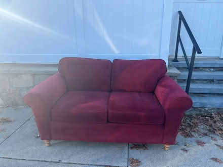 Photo of free 2 loves seats (North end Fall River) #1