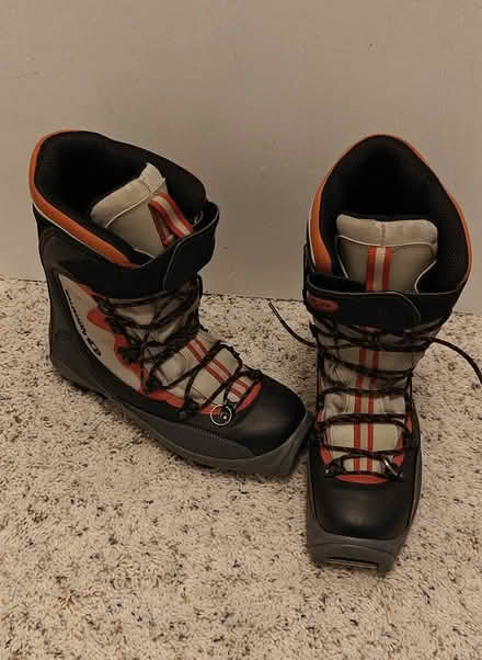 Photo of free Women's XC skis & boots, SNS (Magnuson) #3