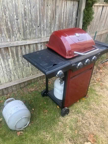 Photo of free Charbroil propane, gas grill (Riverside Connecticut exit 5) #1