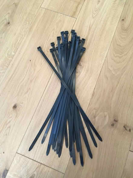Photo of free 26 long cable ties (Hertford SG13) #1