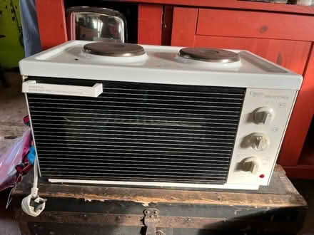 Photo of free Mini oven and hob (Lyme Regis DT7) #1