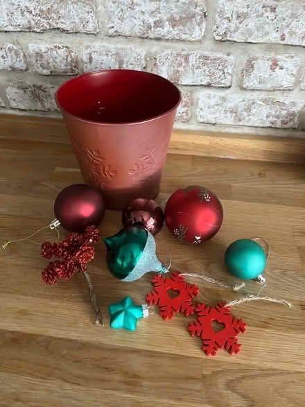 Photo of free Christmas Decorations 🎄 (Sutton SM1) #1
