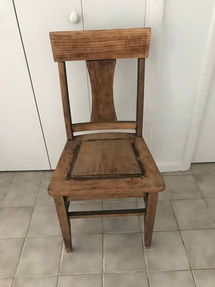 Photo of free Chair (Ann Arbor-Wagner/Scio Church) #1