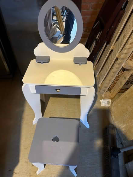 Photo of free Play dressing table and stool (Thrapston) #1