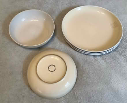 Photo of free Crockery - 2 bowls, 3 plates (Streatham Hill, SW2,) #1