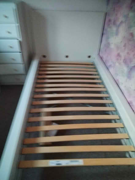 Photo of free flat clearance and someone could be useful to others (Woodhouse LS3) #1