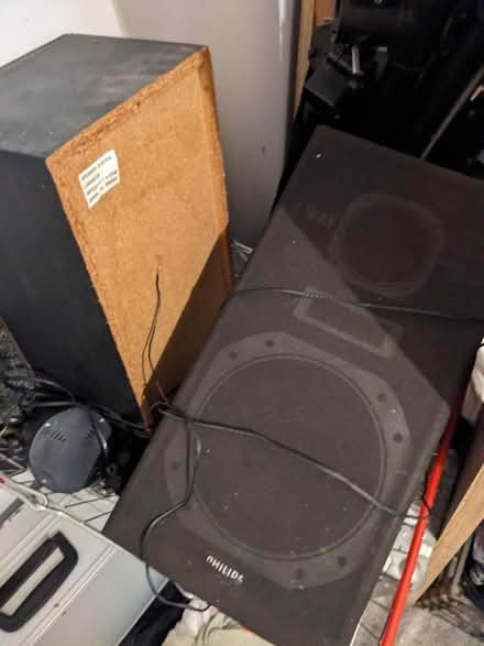 Photo of free Pair of Phillips Hi-Fi Speakers (Hackney central) #1