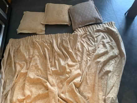 Photo of free Curtain & 3 matching sofa pillows (Cheadle Hulme SK8) #1
