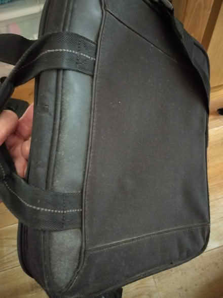 Photo of free Small laptop (netbook) bag (OX4) #2