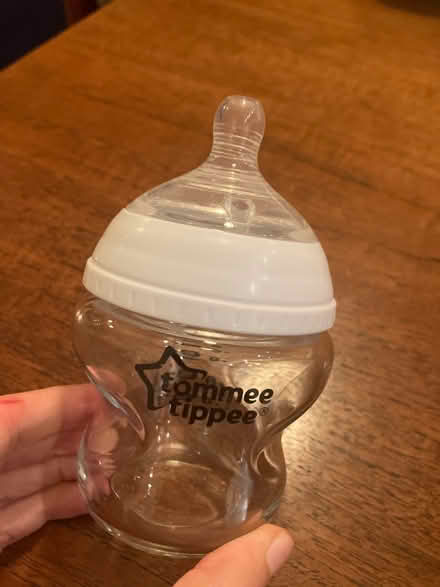Photo of free Feeding bottle (E4) #1